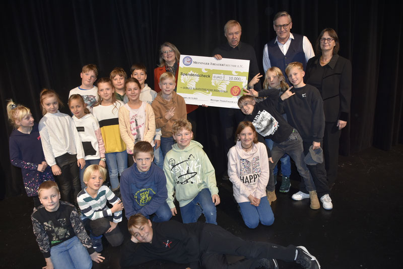 10.000 Euro für das Junge Staatstheater